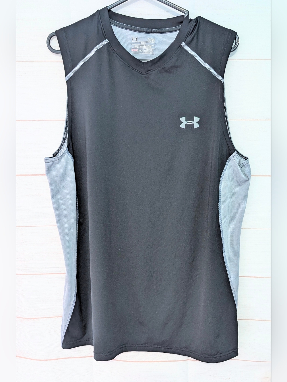 Under Armour Men’s Black & Gray Athletic Sleeveless Tank Size Large